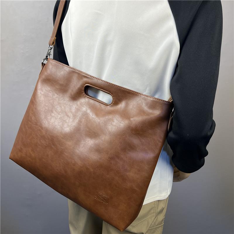 Men's Vintage-Style Shoulder Travel Bag
