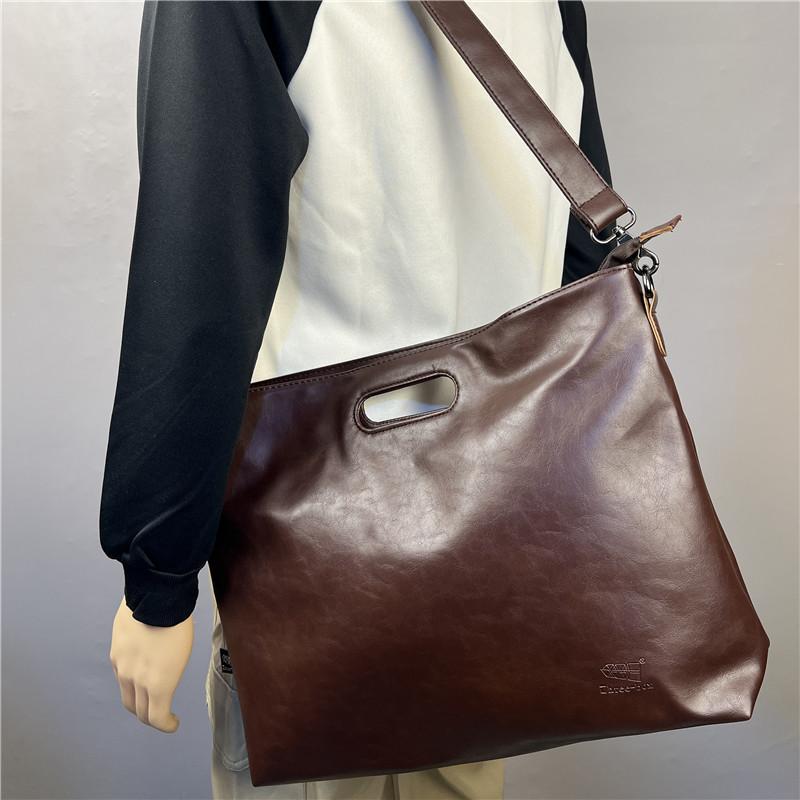 Men's Vintage-Style Shoulder Travel Bag